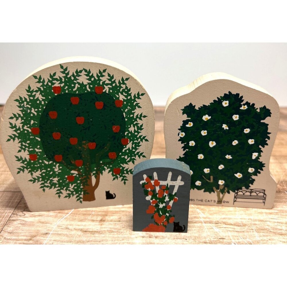 3 Wooden Orchard & Garden Scene Decor Set